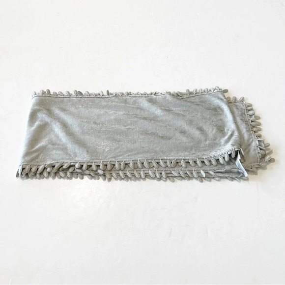 Chicos‎ Silver Gray Lightweight Scarf Rayon Blend Lace Edge Wedding Wrap Skinny - Picture 7 of 7